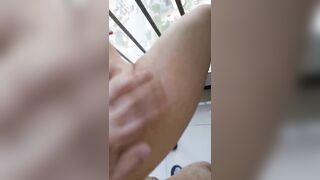 [国产]中国19岁在学女大生跟男友在阳台做爱外流